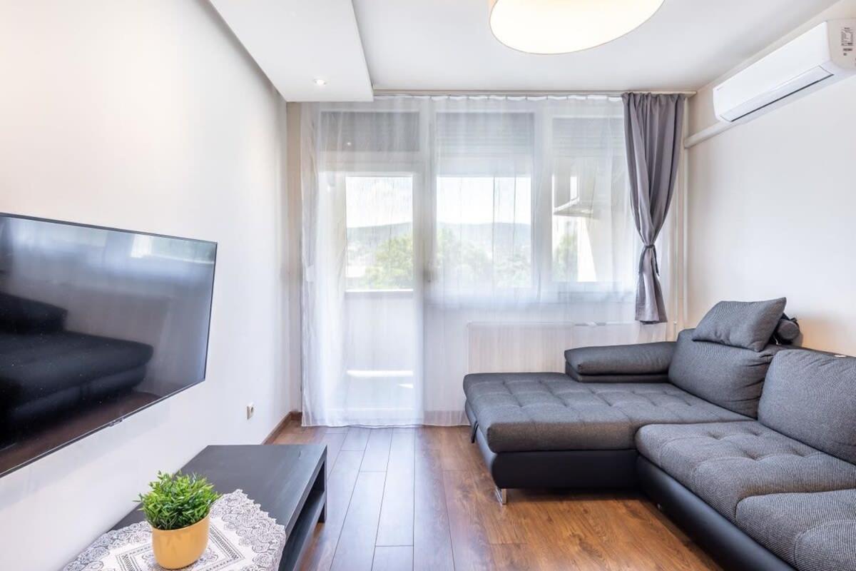 Cozy Quiet Apartment With A Balcony Budapeşte Dış mekan fotoğraf